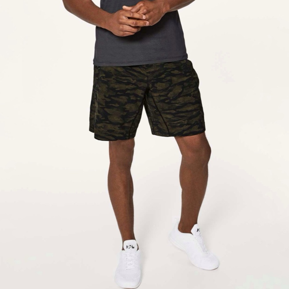 Lululemon Pace Breaker Short 9"
Bricollage‎ Military Green lined